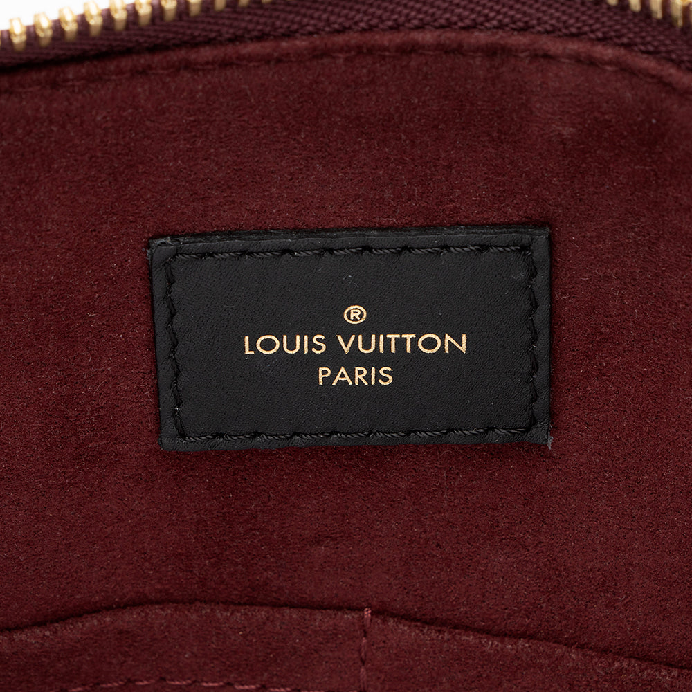 Louis Vuitton Monogram Canvas V Tote MM (SHF-18568)
