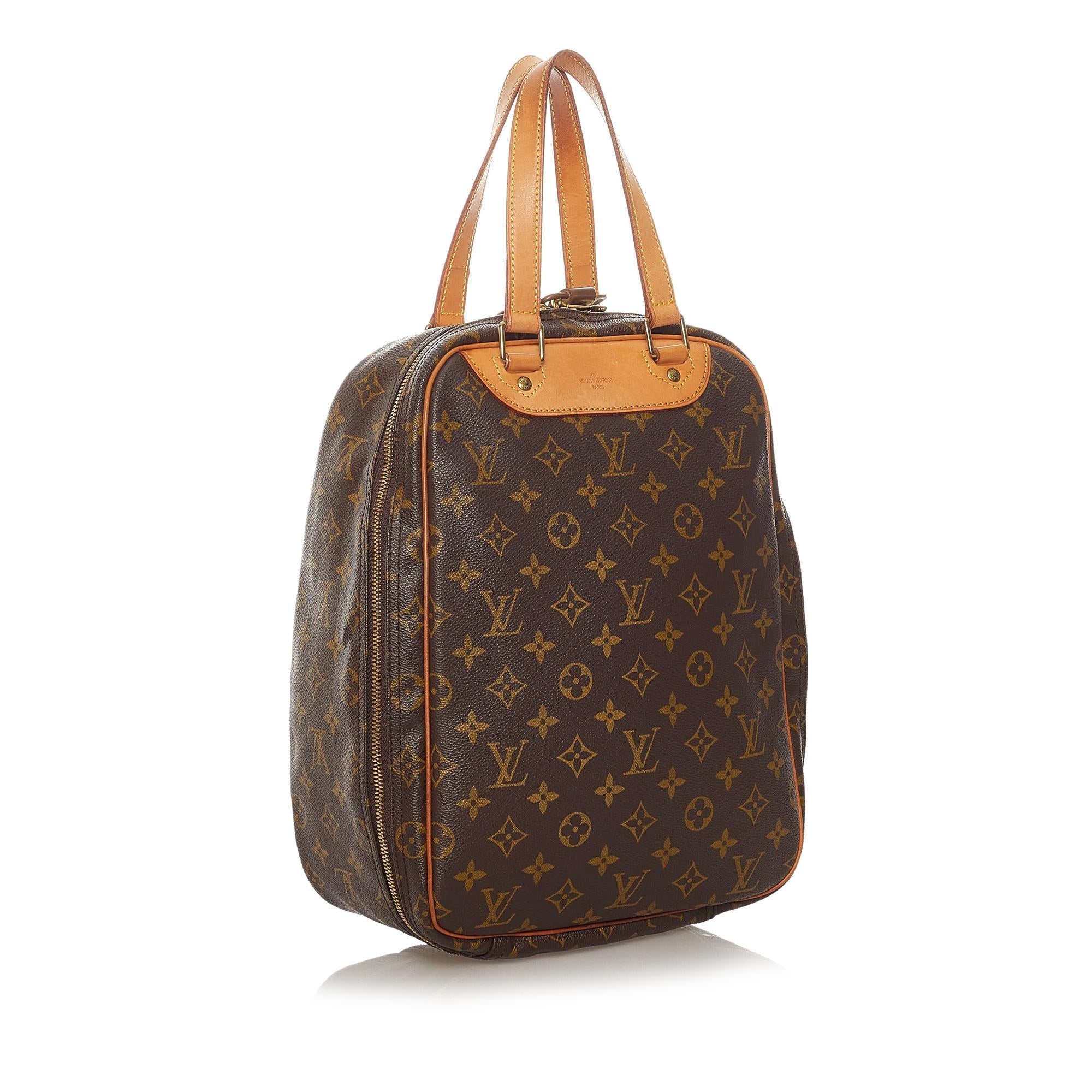 Louis Vuitton Monogram Excursion (SHG-28371)