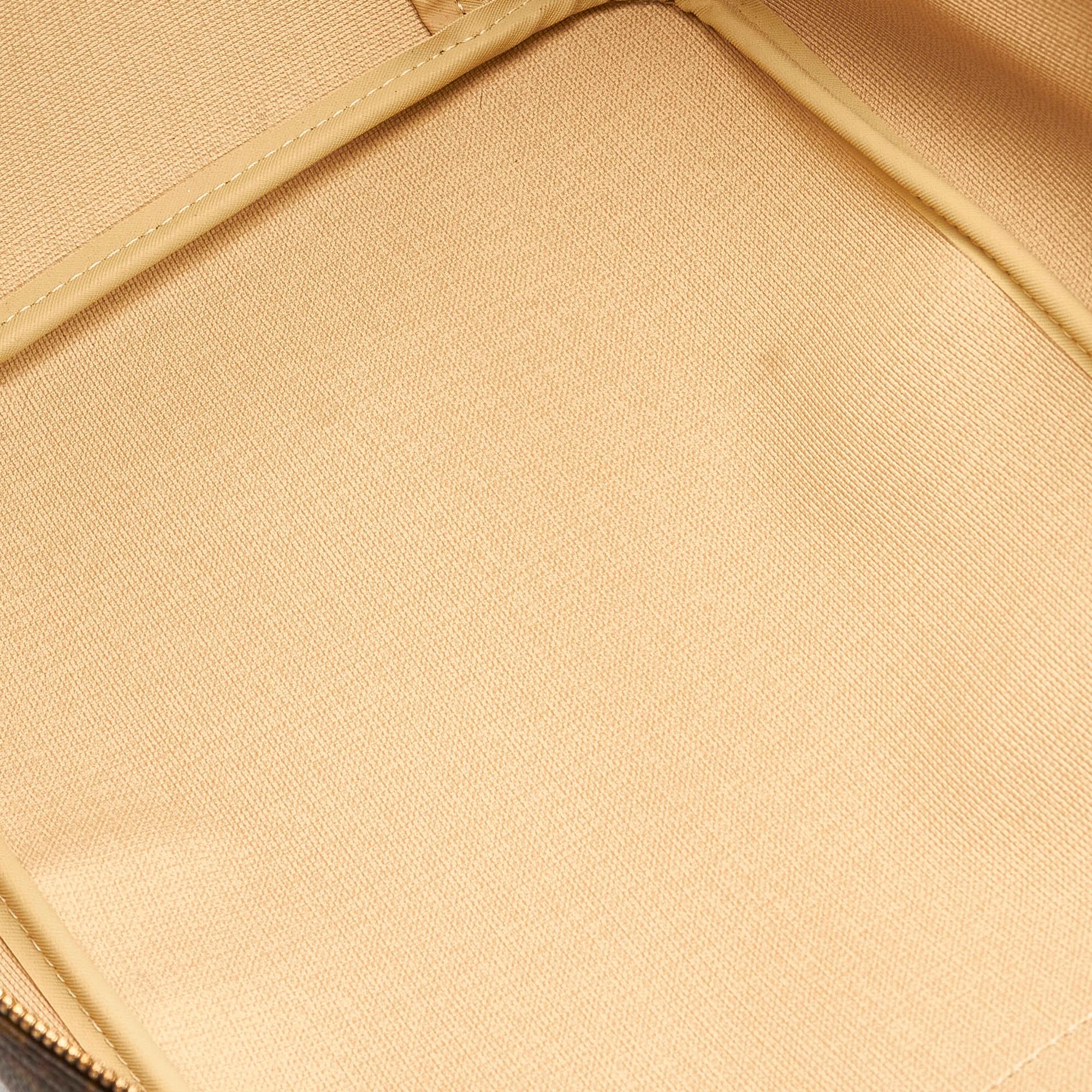 Louis Vuitton Monogram Excursion (SHG-28928)