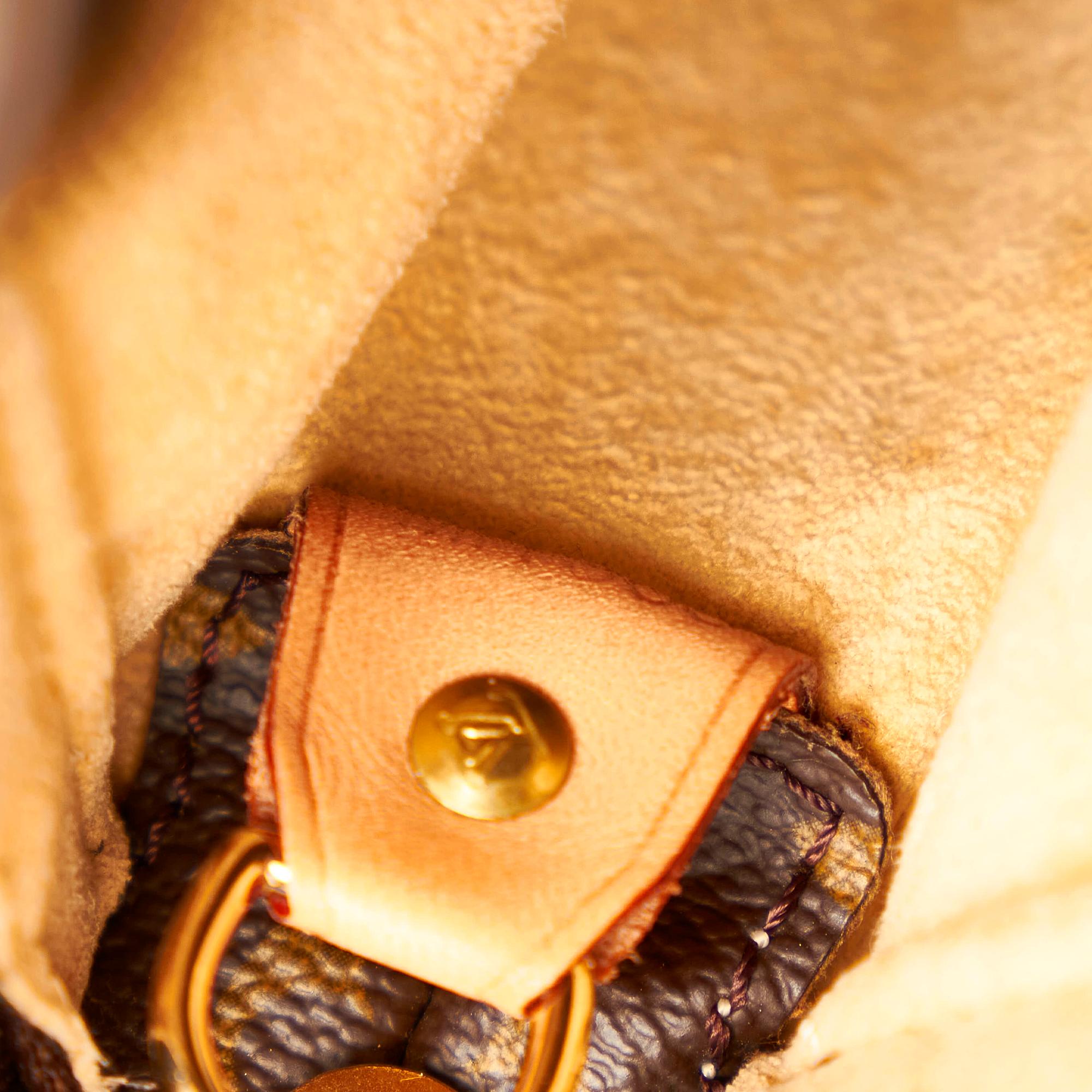 Louis Vuitton Monogram Looping GM (SHG-28330)