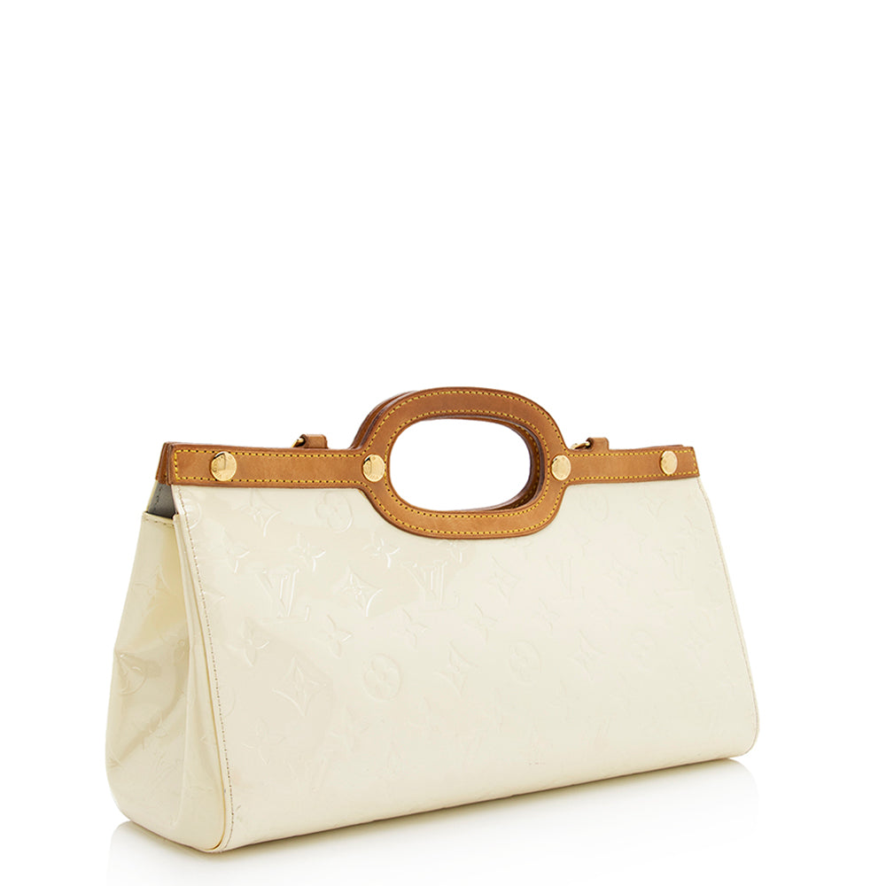 Louis Vuitton Monogram Vernis Roxbury Drive Clutch (SHF-19094)
