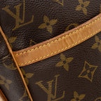 Louis Vuitton Vintage Monogram Canvas Danube GM Shoulder Bag (SHF-19108)