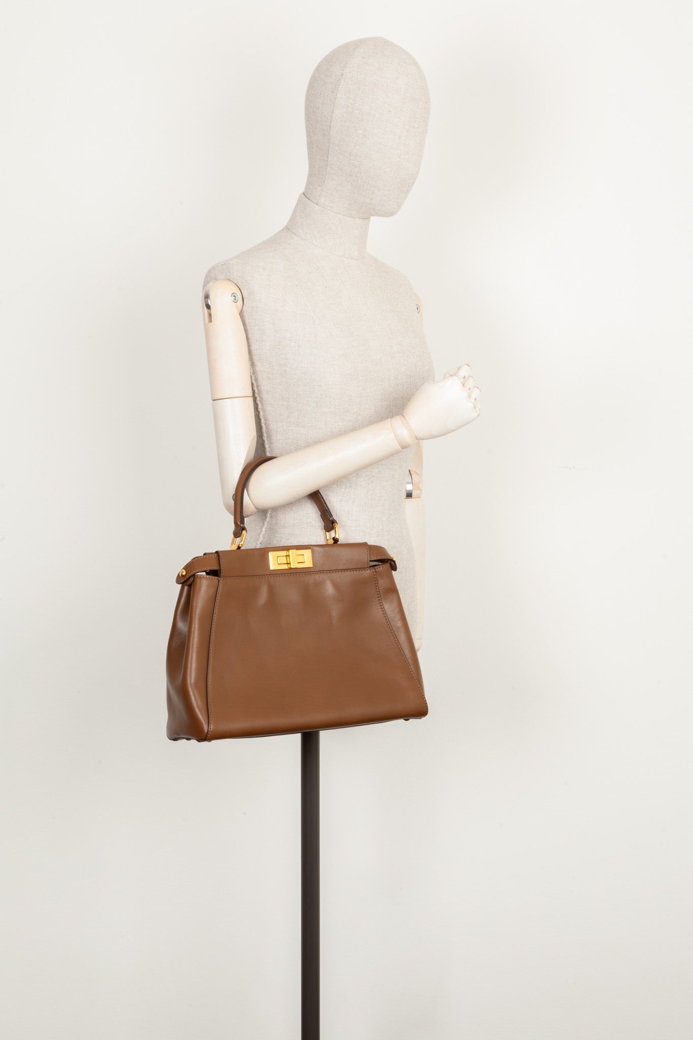 FENDI Peekaboo Medium Brown