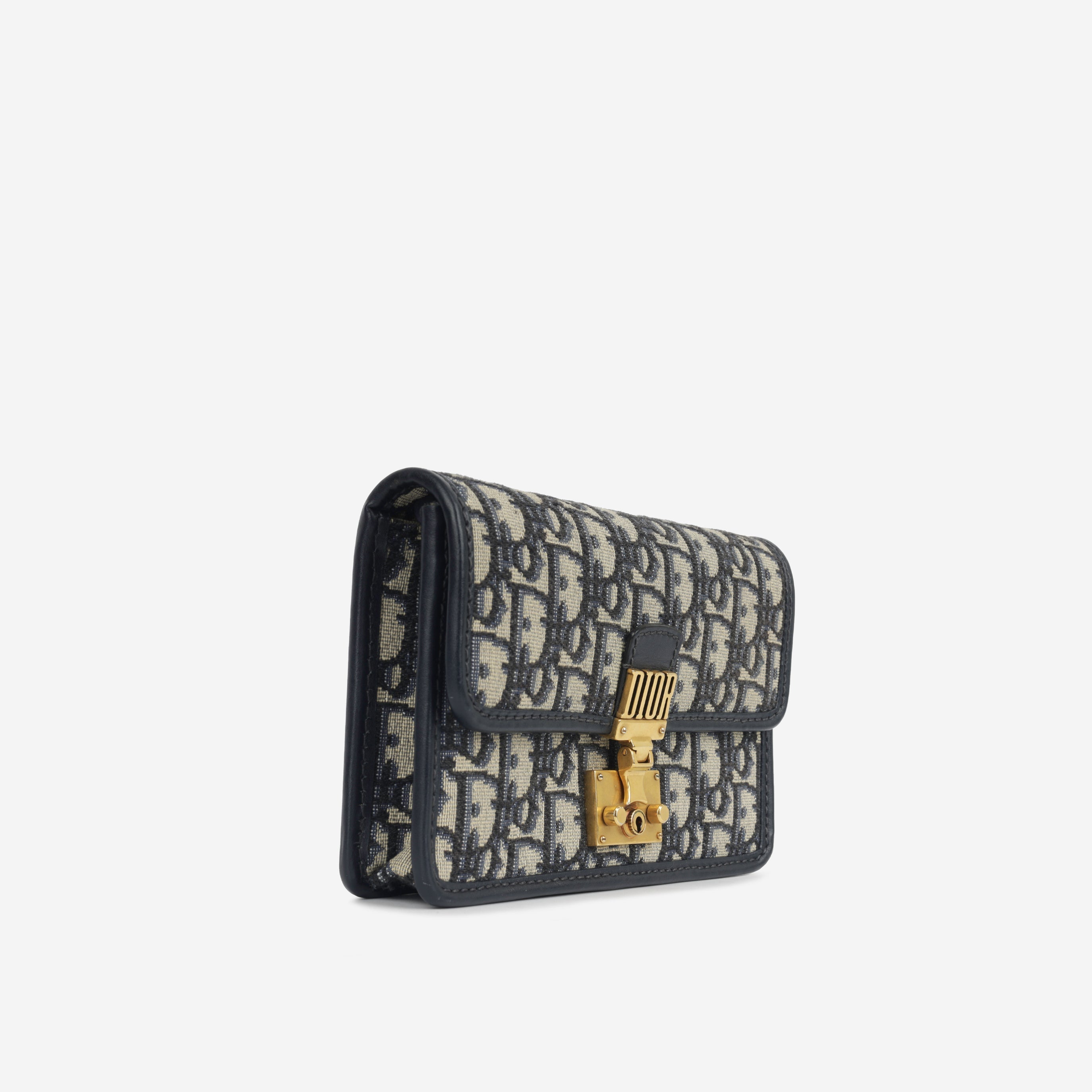 Dior Dioraddict Wallet on Chain