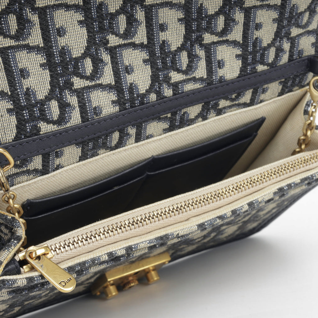 Dior Dioraddict Wallet on Chain