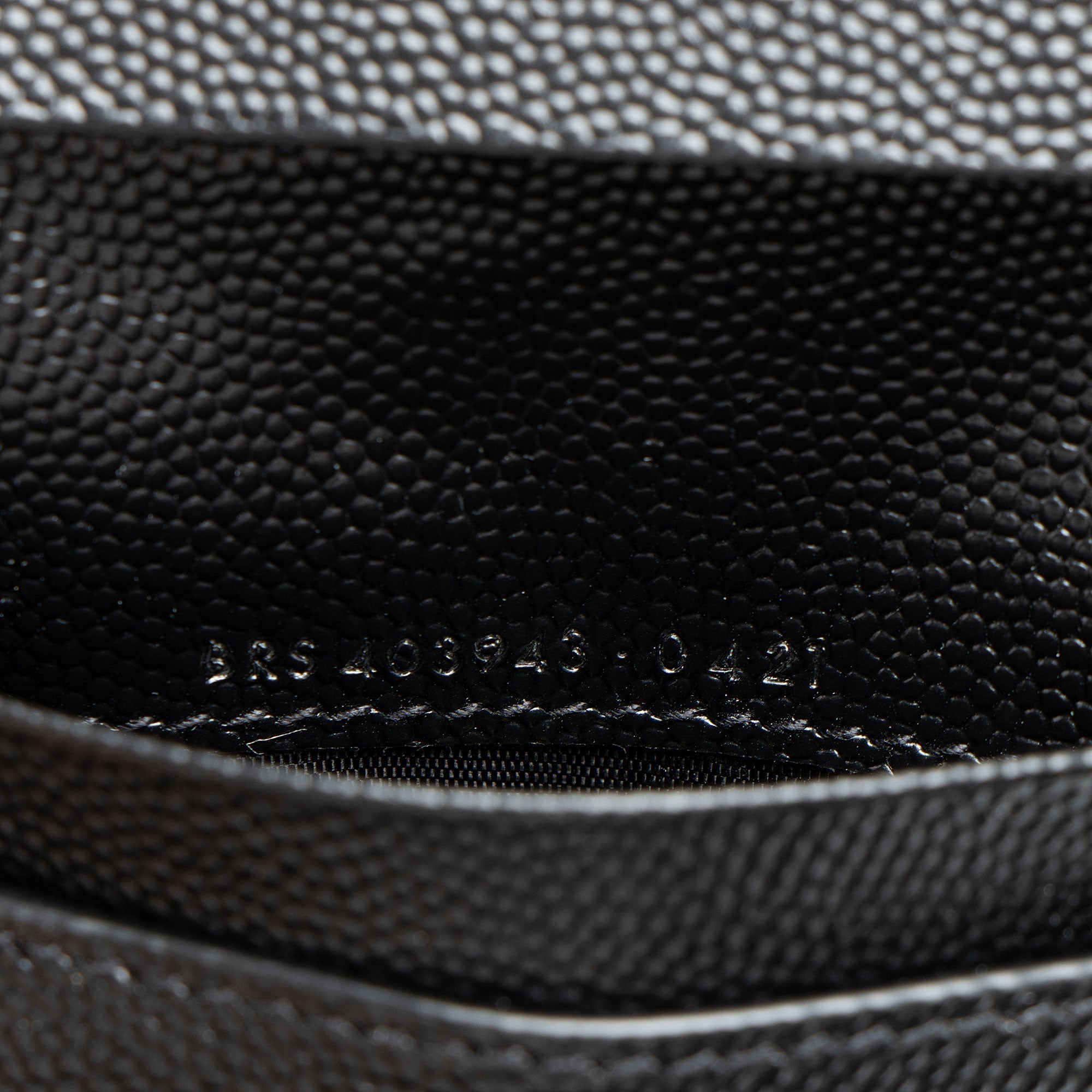 Saint Laurent Grain de Poudre Monogram Compact Tri-Fold Wallet (SHF-j0cHxO)