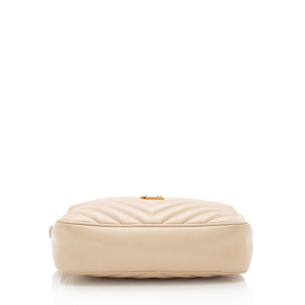 Saint Laurent Matelasse Calfskin Monogram Lou Camera Bag (SHF-IyIKNC)