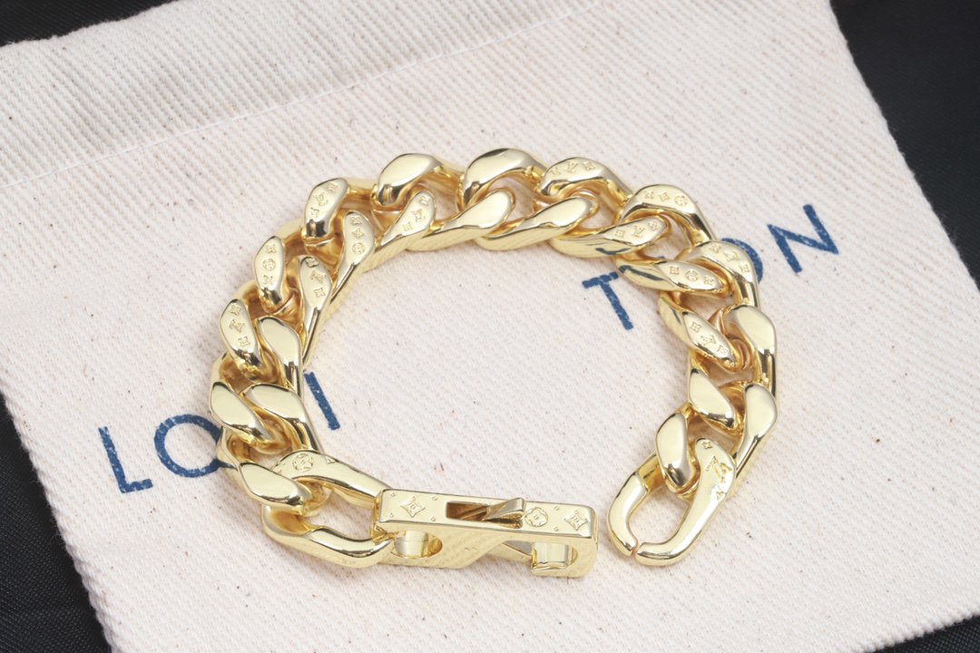 Louis Vuitton CHAIN LINKS MONOGRAM PATTERN BRACELET GOLD-COLOR HARDWARE
