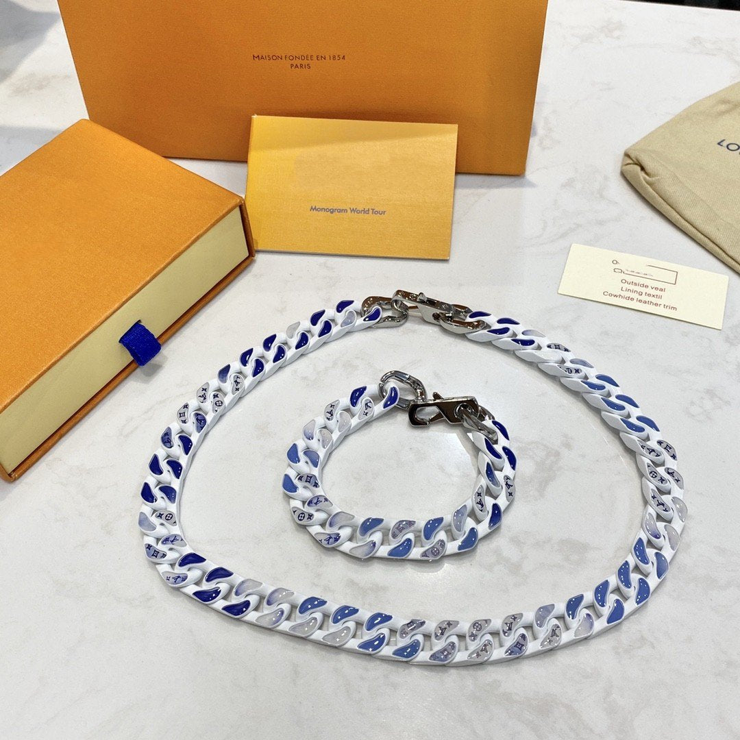 Louis Vuitton MONOGRAM CLOUD NECKLACE