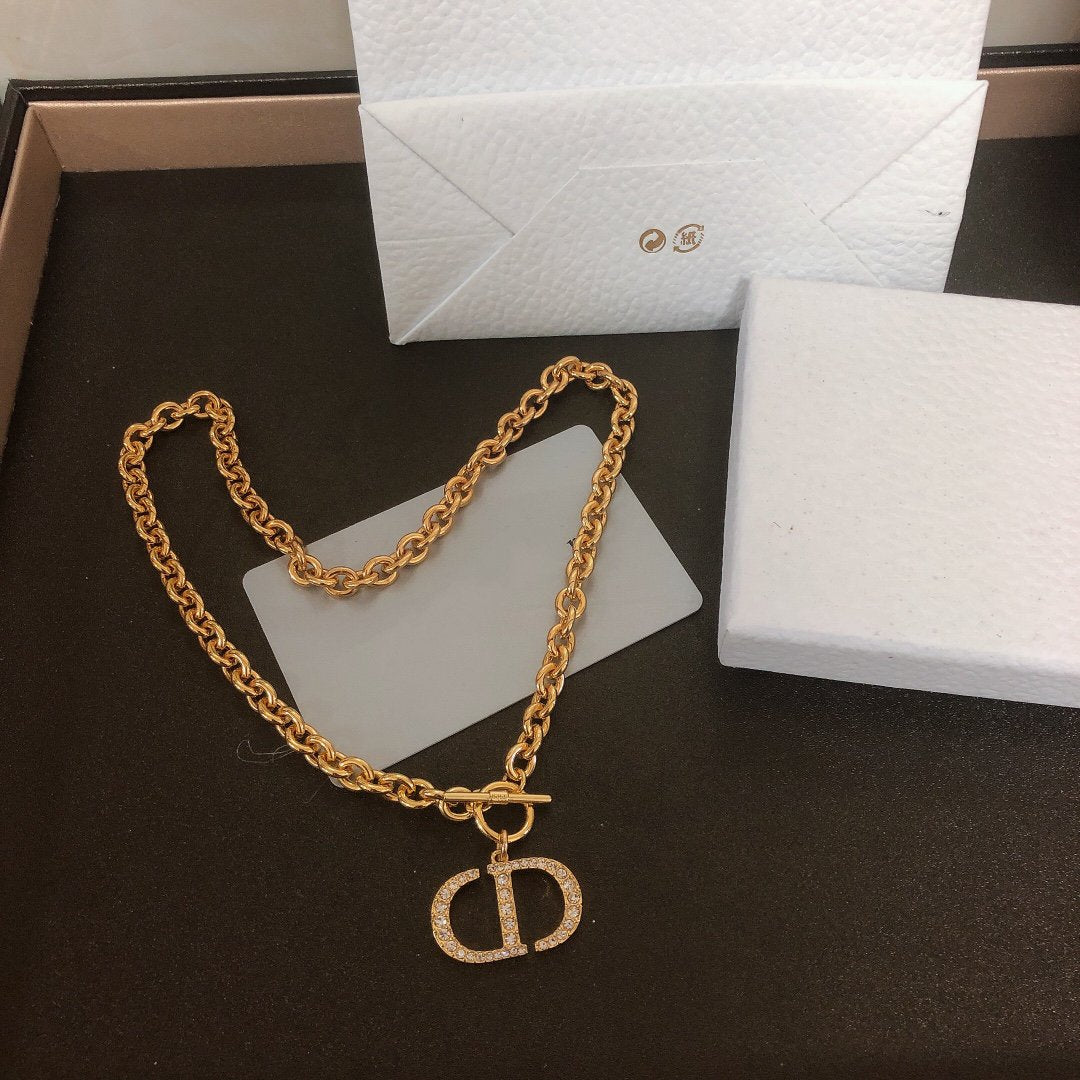 DIOR NECKLACES & PENDANTS