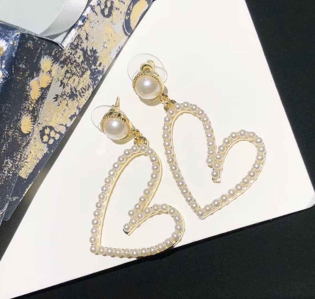DIOR PEARL GOLD PLATED OPEN HEART  EARRINGS