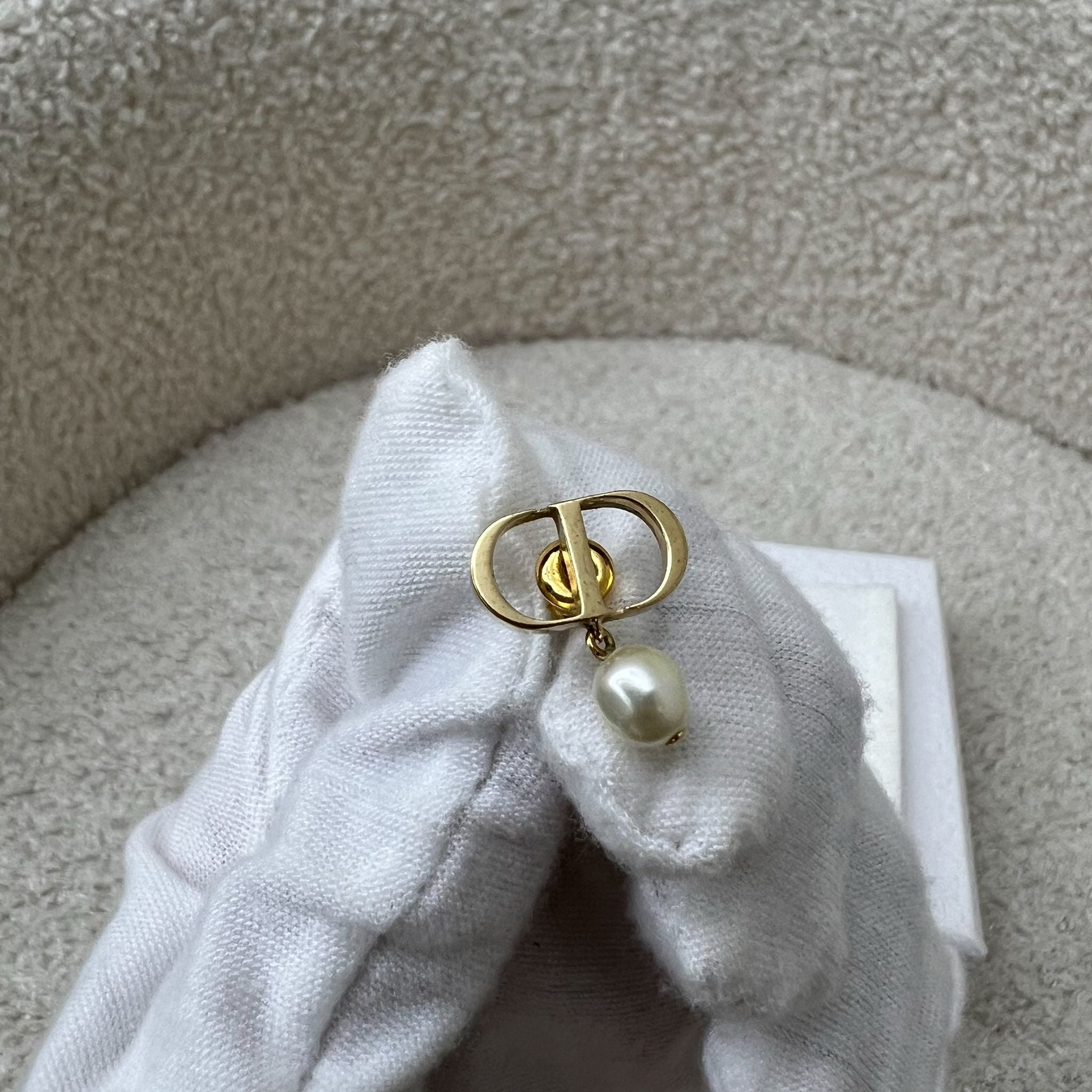 Dior Logo Earrings with Pearls in GHW