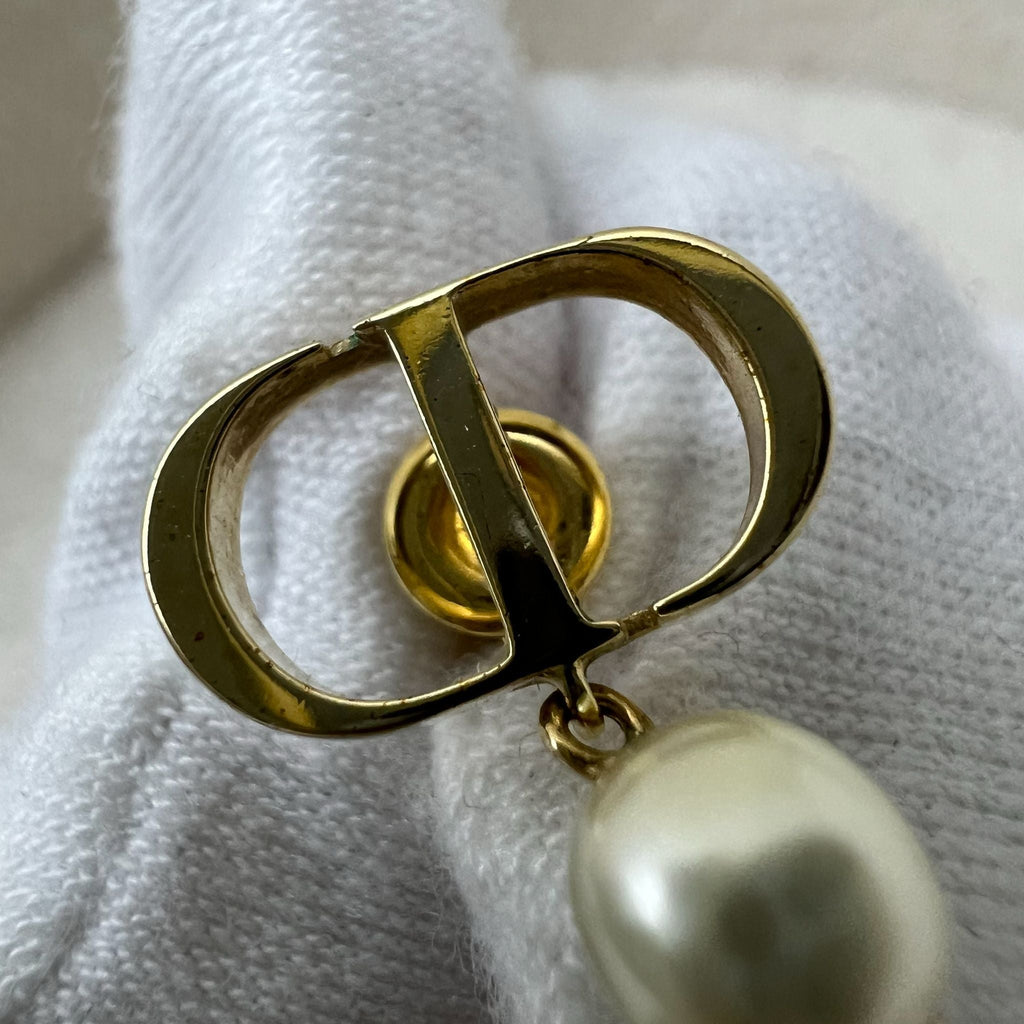 Dior Logo Earrings with Pearls in GHW