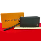 Louis Vuitton Zippy Dragonne Taiga Long Wallet