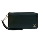 Louis Vuitton Zippy Dragonne Taiga Long Wallet
