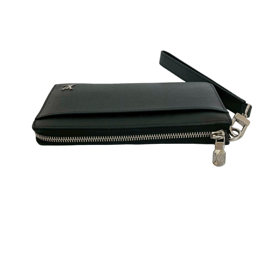Louis Vuitton Zippy Dragonne Taiga Long Wallet