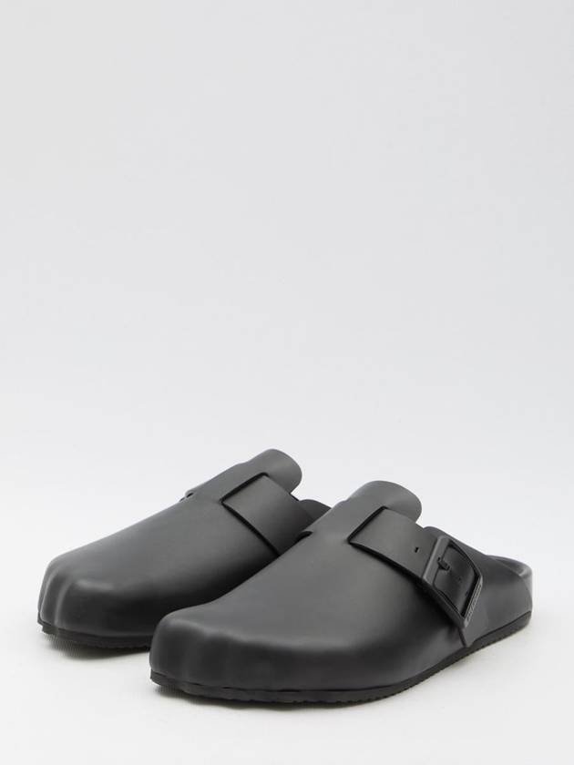 Balenciaga Slippers 761712WCEA1 1000 B0440994646