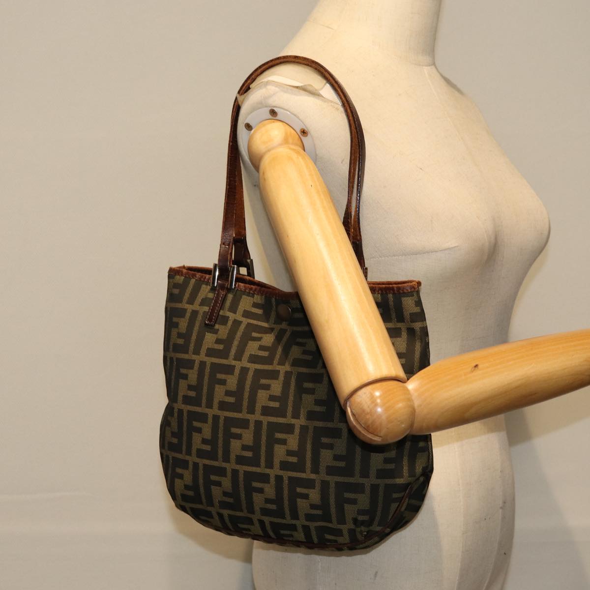 FENDI Zucca Canvas Hand Bag Black Brownbs14970