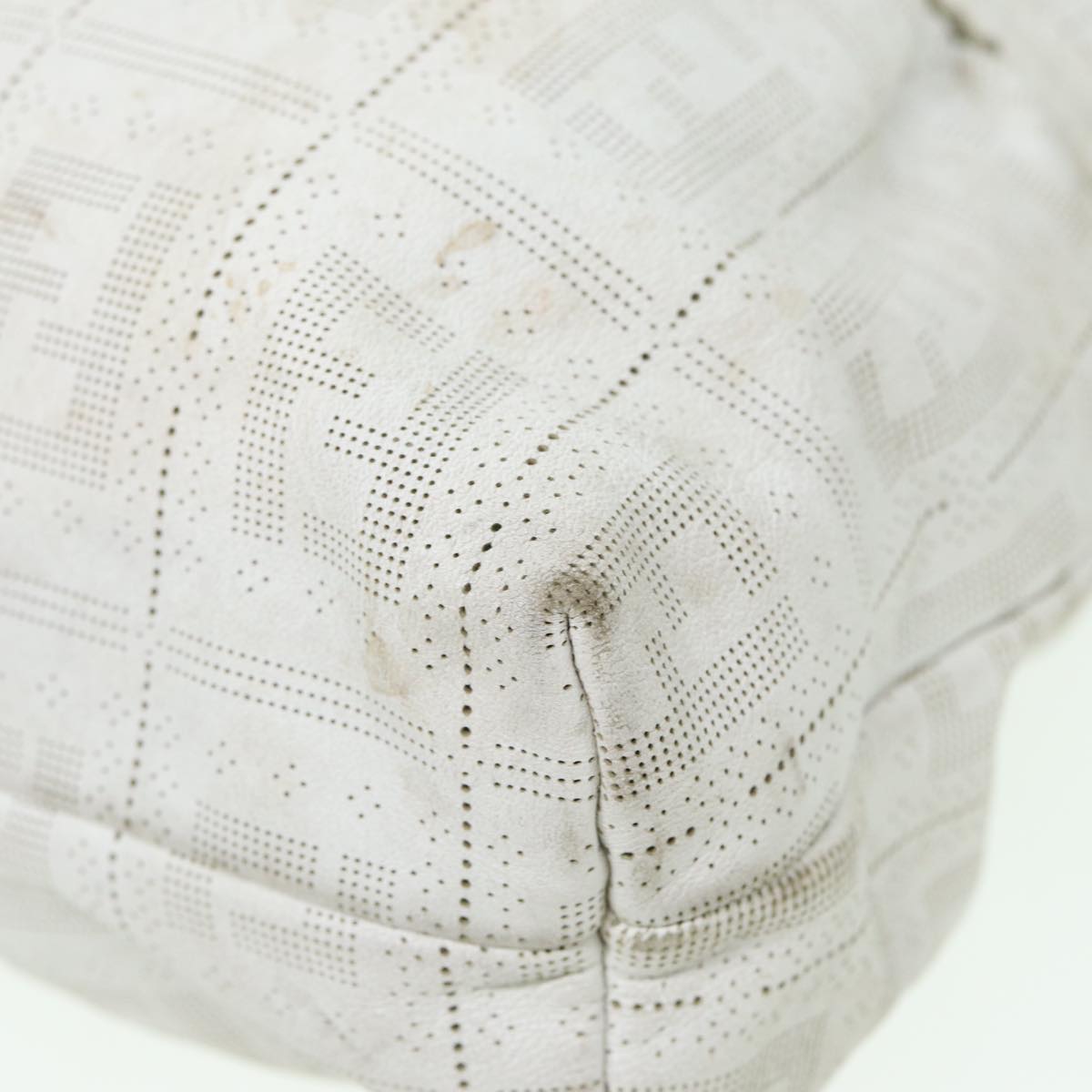 FENDI Zucca Canvas Shoulder Bag Whitebs15784