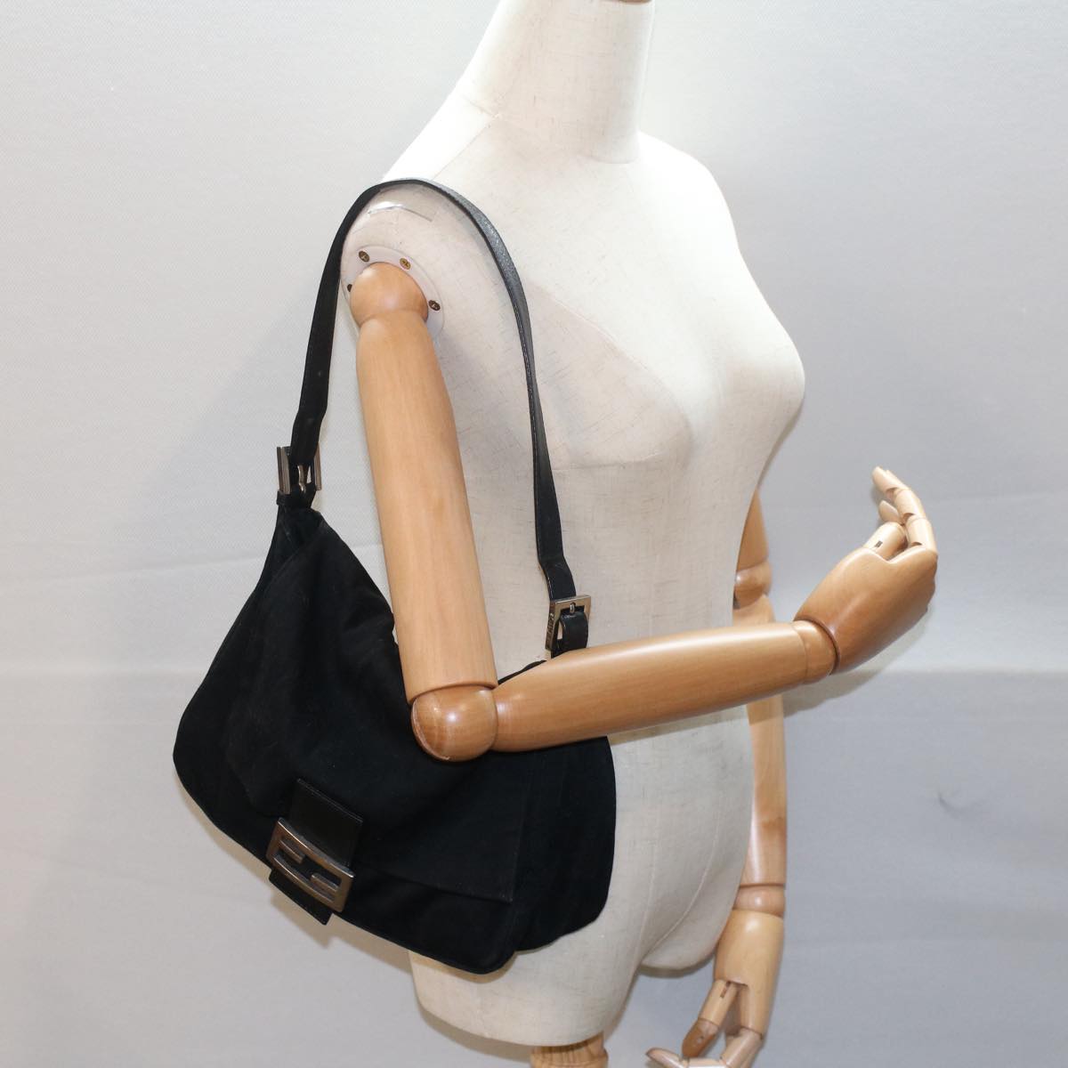 FENDI Mamma Baguette Shoulder Bag Nylon Black 2355 26325 009bs7910