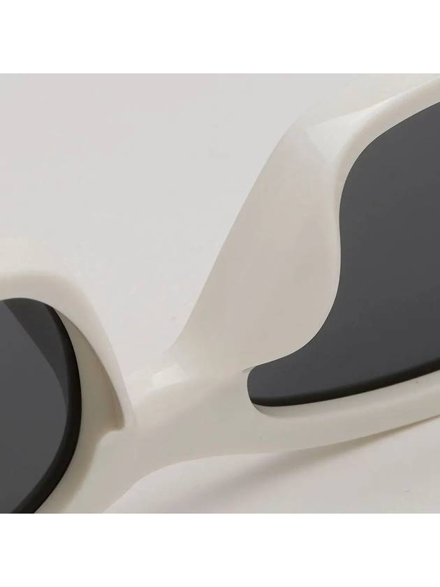 CELINE Eyewear Monochroms Sunglasses White