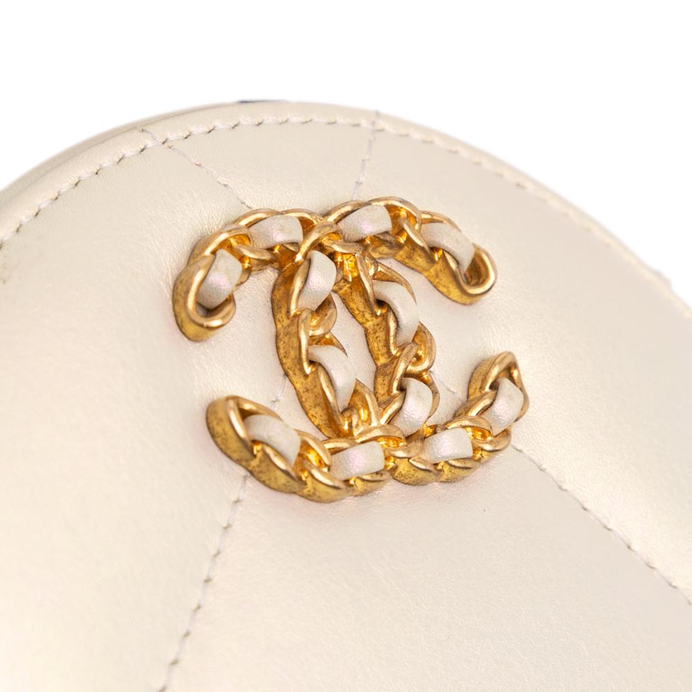 Beige Leather Chanel Shoulder Bag