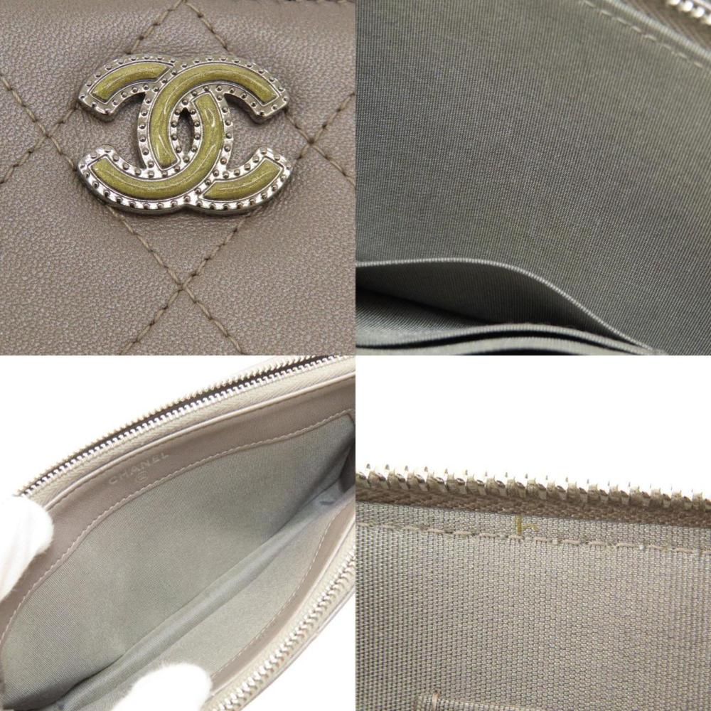 Beige Leather Chanel Shoulder Bag