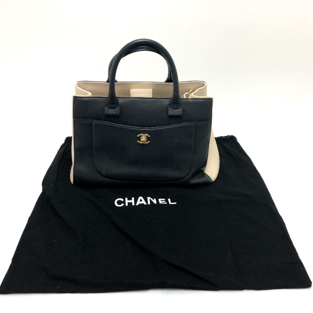 Black Leather Chanel Shoulder Bag