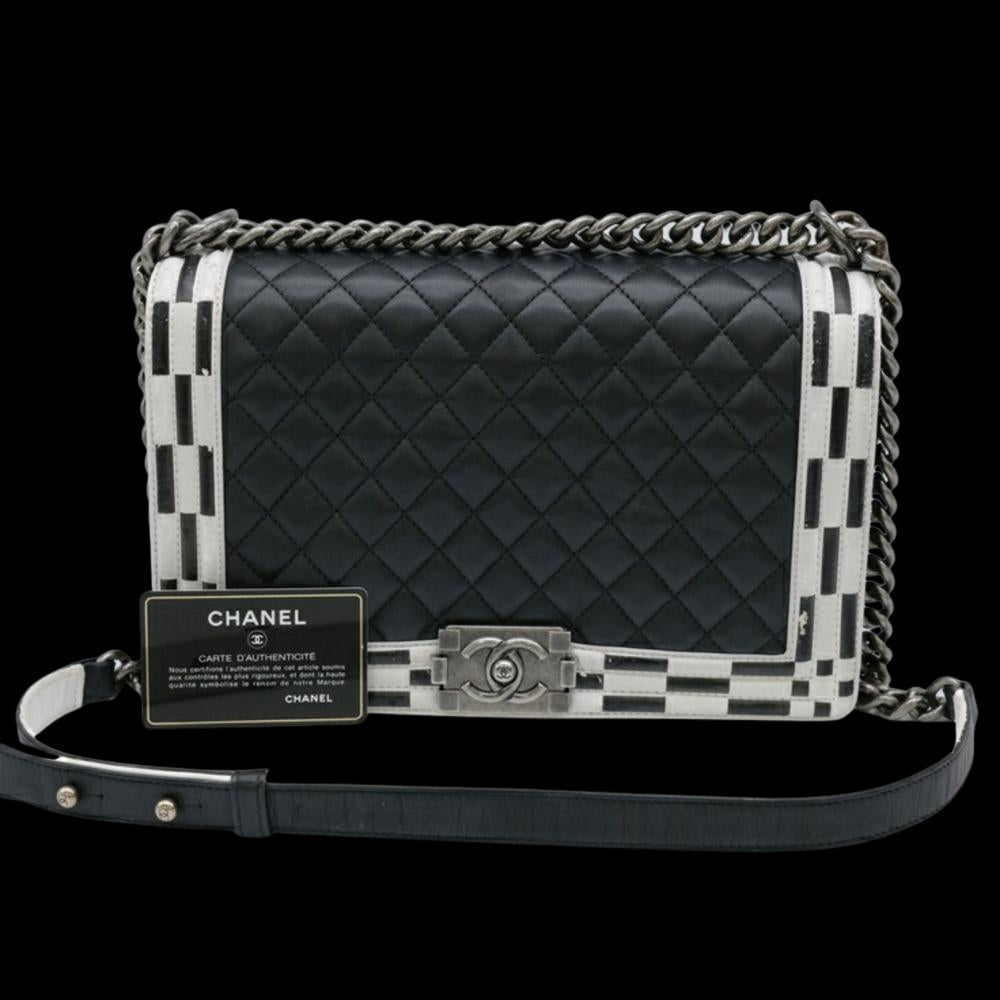 Black Leather Chanel Shoulder Bag