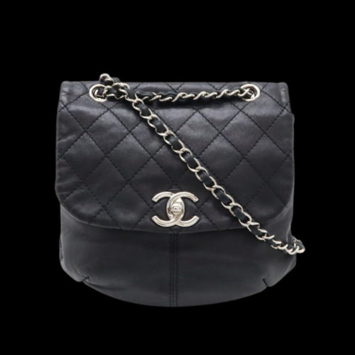 Black Leather Chanel Shoulder Bag