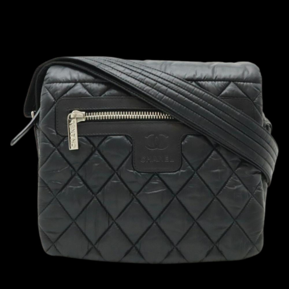 Black Leather Chanel Shoulder Bag