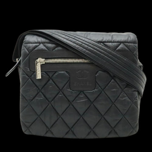 Black Leather Chanel Shoulder Bag