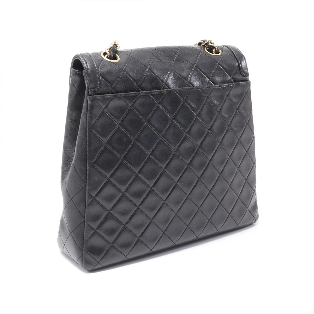 Black Leather Chanel Shoulder Bag