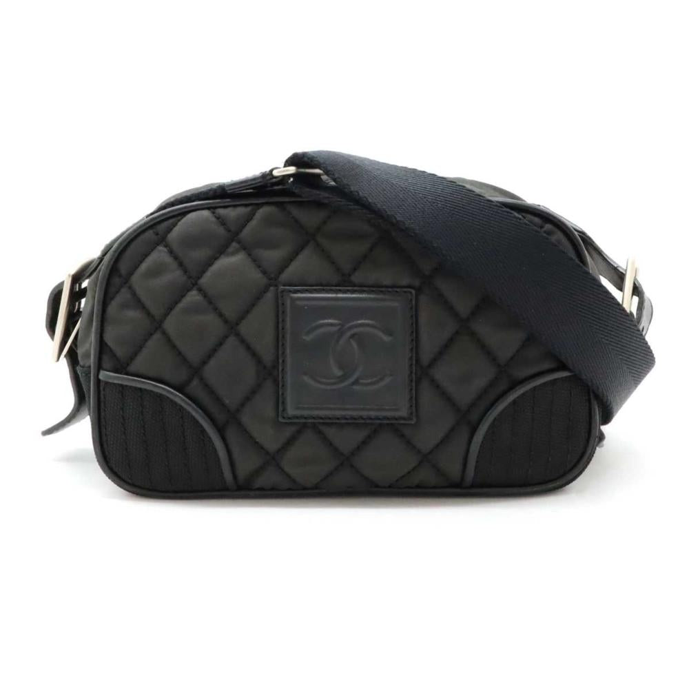 Black Leather Chanel Shoulder Bag