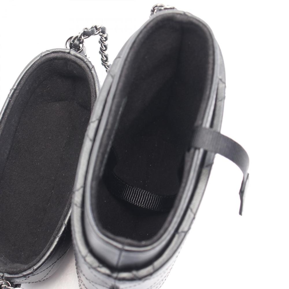 Black Leather Chanel Shoulder Bag