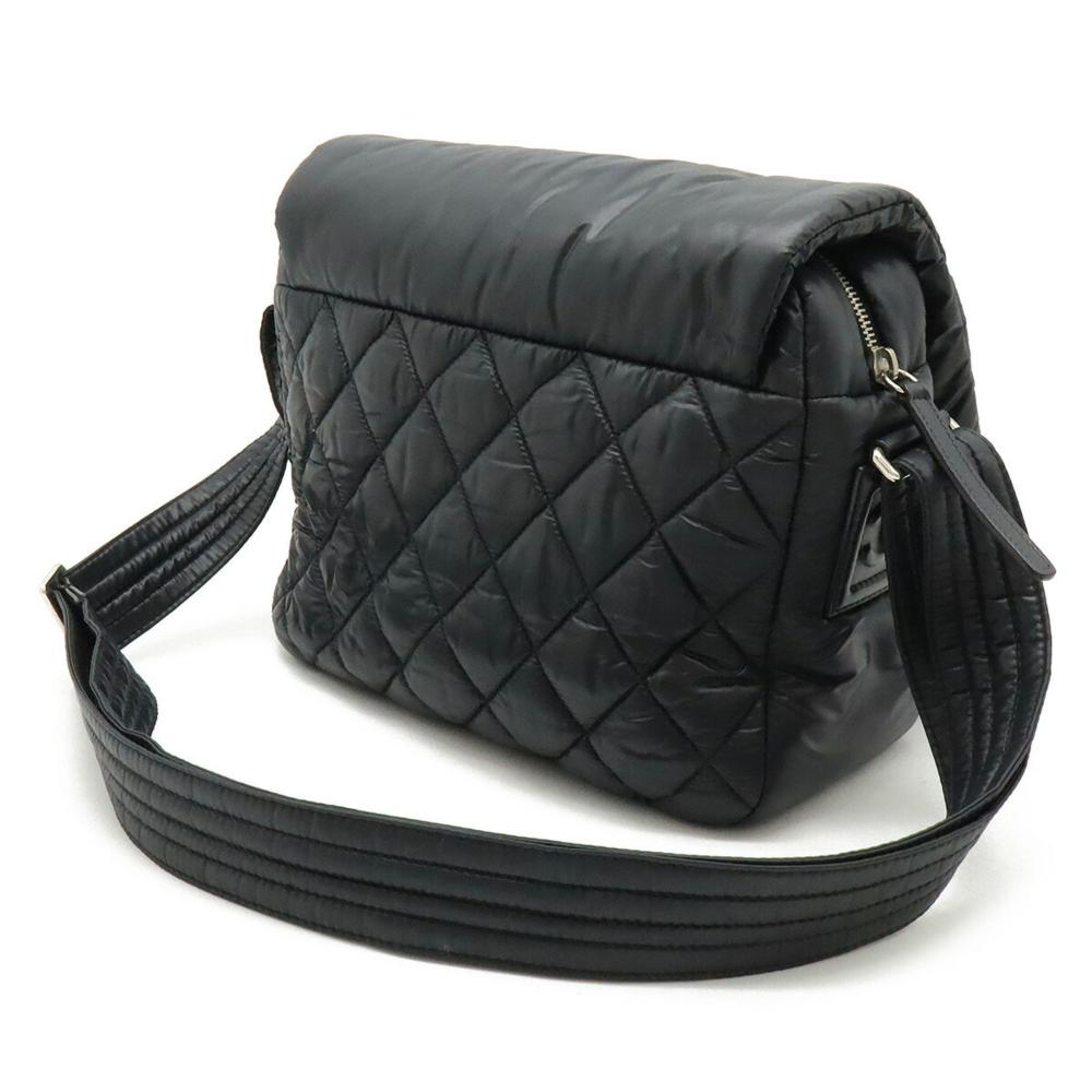 Black Leather Chanel Shoulder Bag