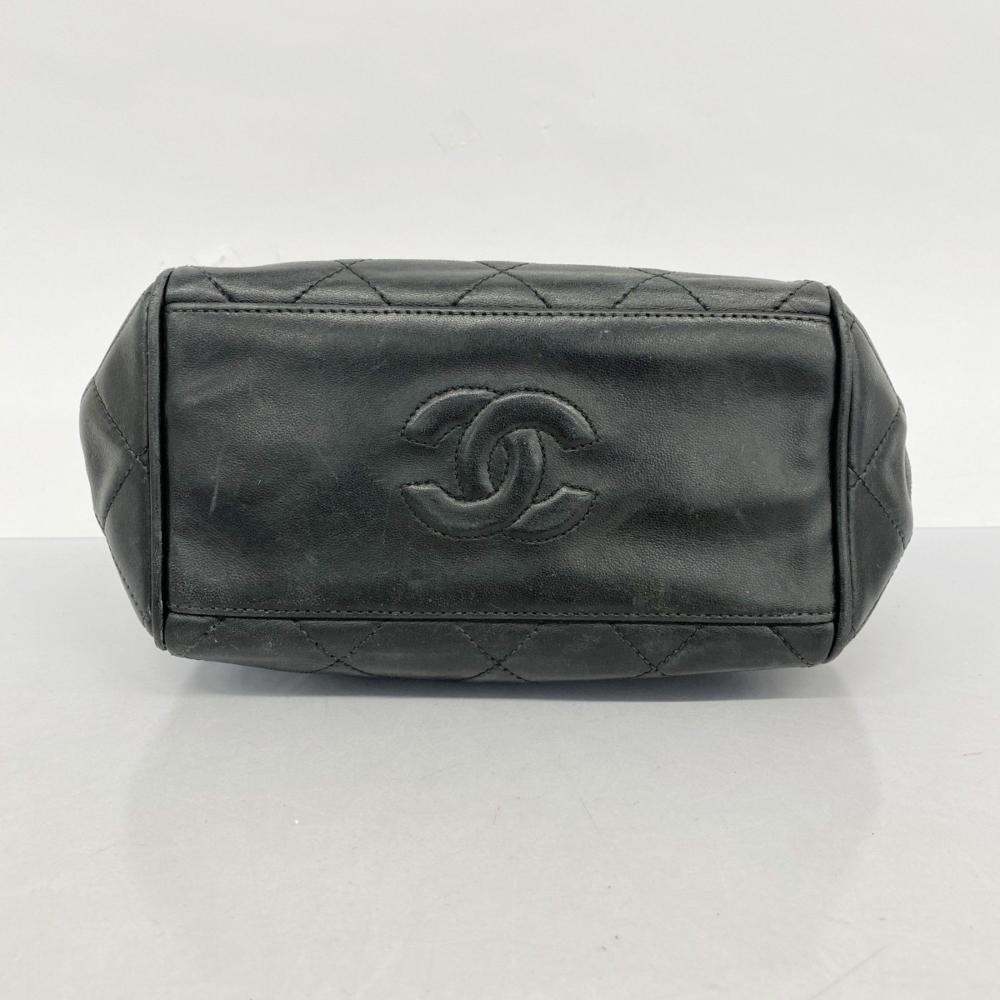 Black Leather Chanel Shoulder Bag