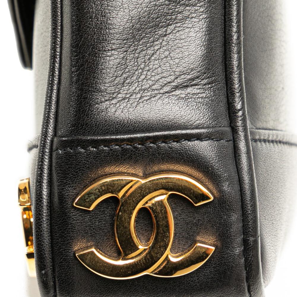 Black Leather Chanel Shoulder Bag