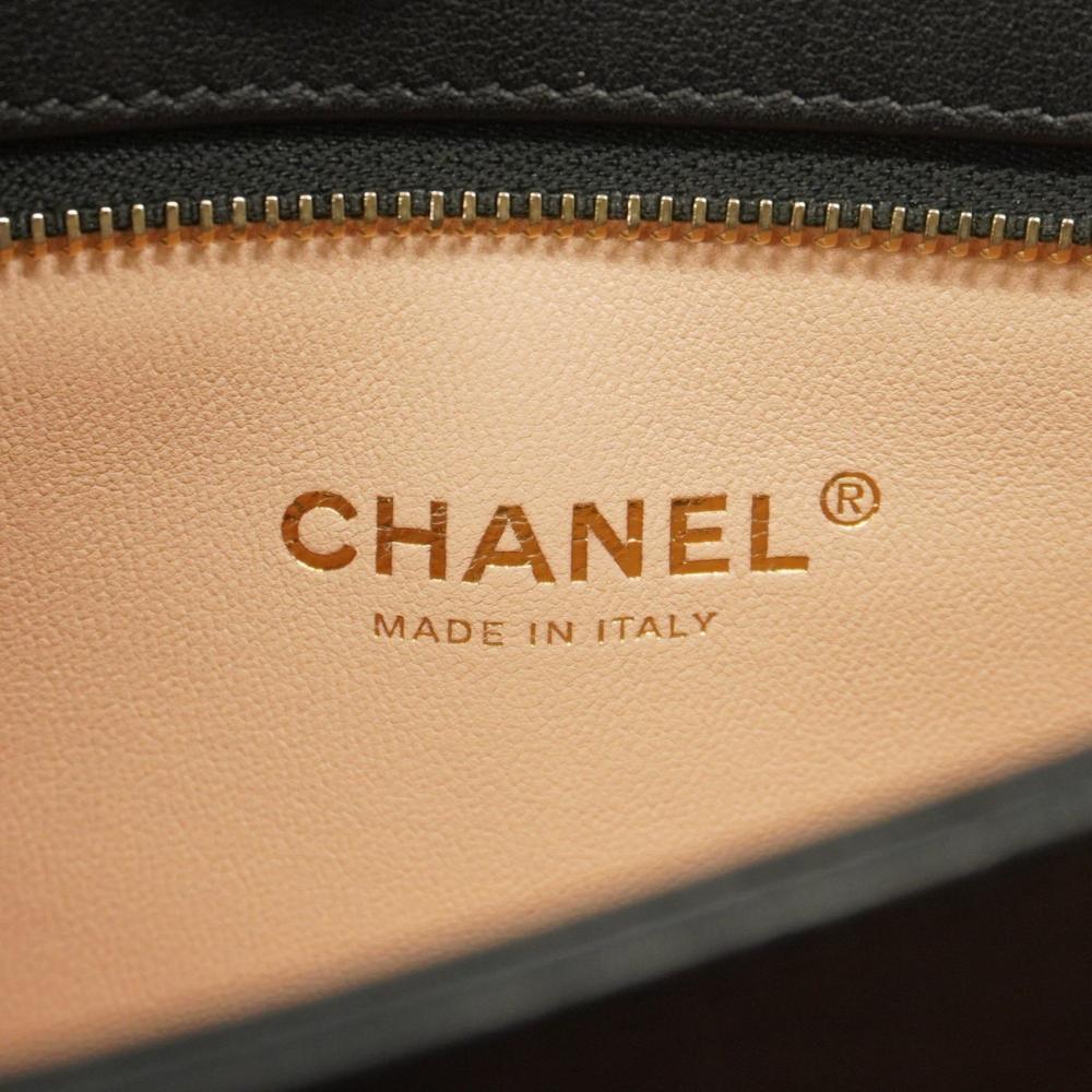 Black Leather Chanel Shoulder Bag
