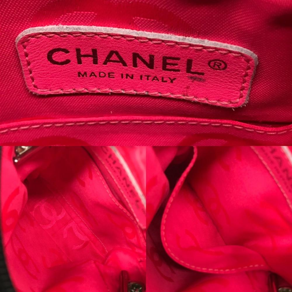 Black Leather Chanel Shoulder Bag