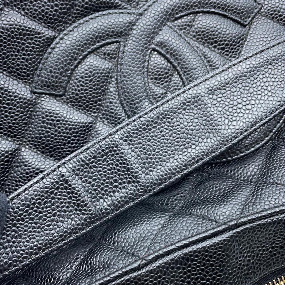 Black Leather Chanel Shoulder Bag
