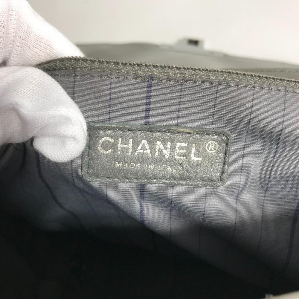 Grey Leather Chanel Shoulder Bag