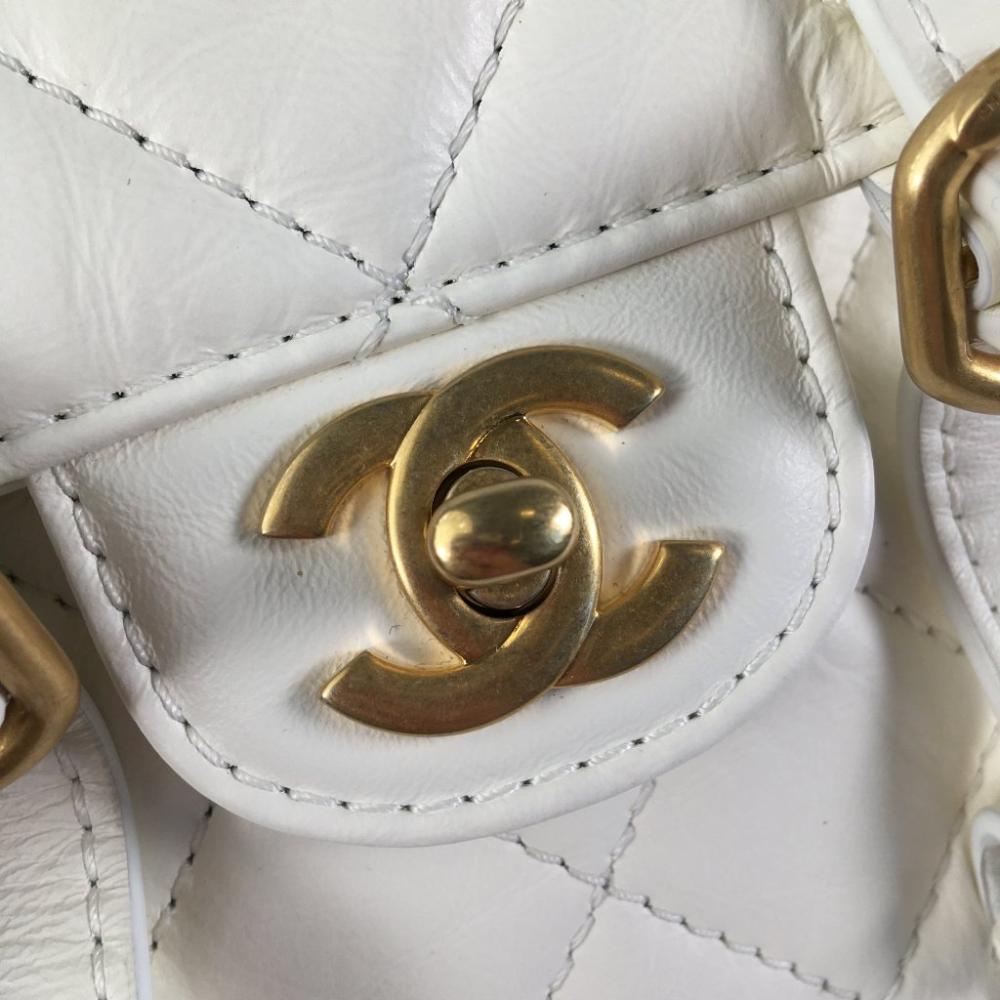 White Leather Chanel Shoulder Bag