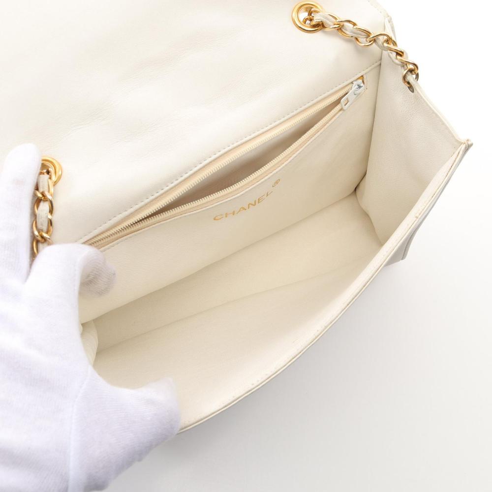 White Leather Chanel Shoulder Bag