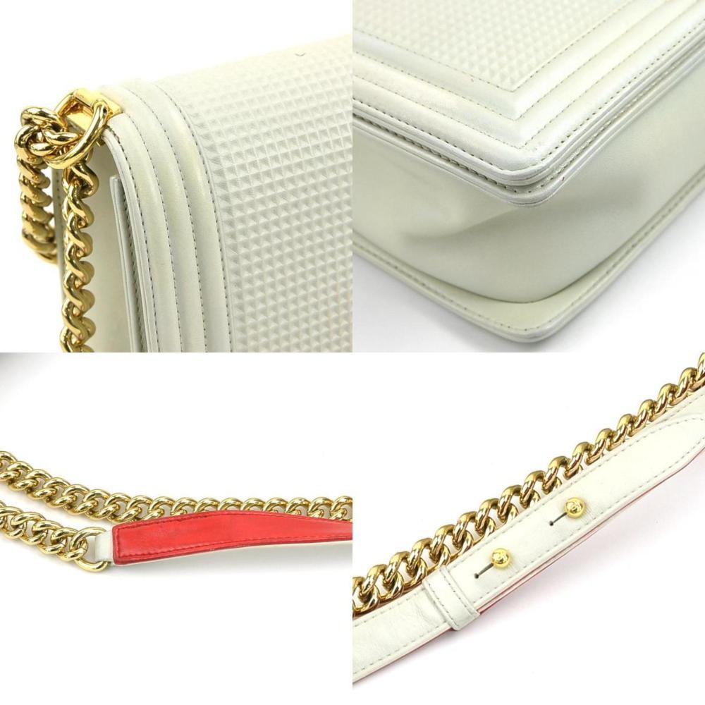 White Leather Chanel Shoulder Bag