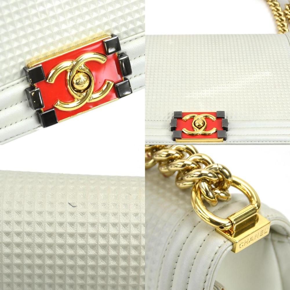 White Leather Chanel Shoulder Bag