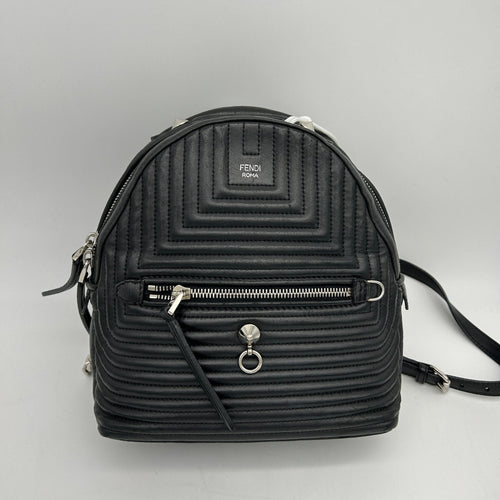 By the way leather backpack Fendi Black in Leather LA15428