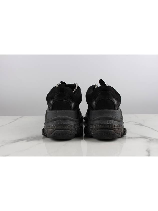 Balenciaga Triple S Black 41 260