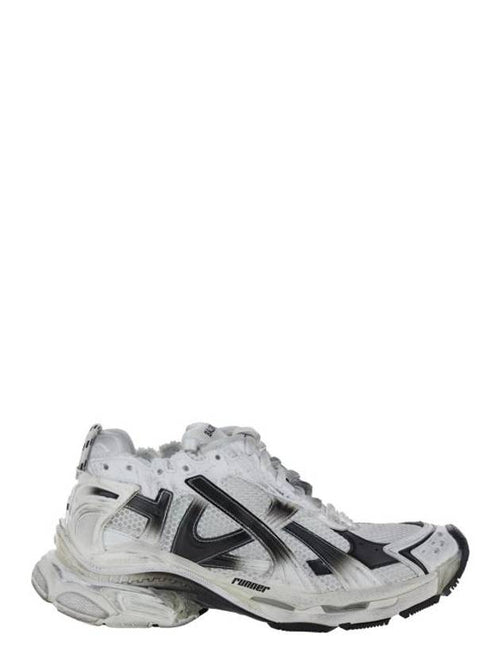 Balenciaga Runner Gradient Low Top Sneakers White Black