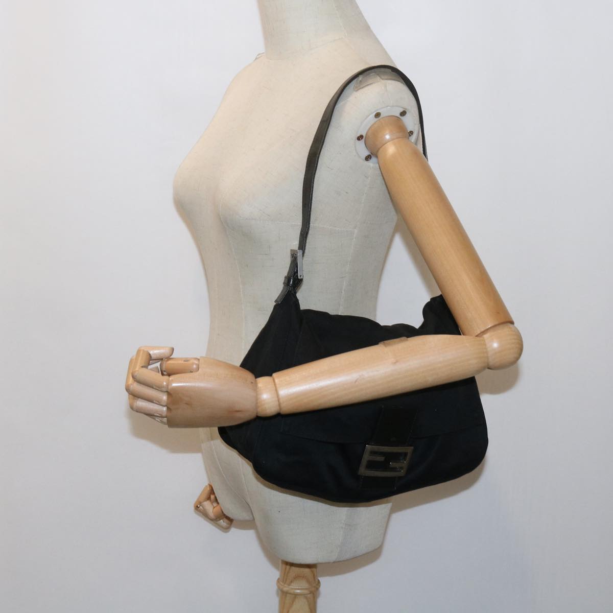 FENDI Mamma Baguette Shoulder Bag Nylon Black 2305 26325 079ep2730